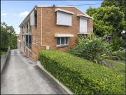 Light Filled Unit in Prime Annerley Location