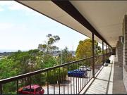 LIGHT FILLED UNIT WITH SCENIC VIEWS