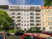 Light flooded charming Southside Flat Pauline with...