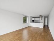 Light flooded ground floor apartment in Boll