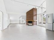 LIGHT FLOODED, SUNNY, COZY