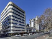 Light, location & modern appeal Fully furnished pad