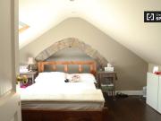 Light room in 4 bedroom apartment in Terenure, Dublin