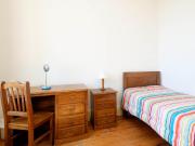 Light single bedroom close to Parque de Santa Cruz