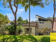 Light, Space, and Coastal Charm in South Umina