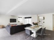 Light, space & style in adored East Melbourne