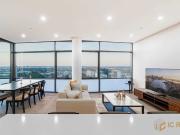 LightHouse Burwood | Luxury 3 Bedroom APT | Burwood...
