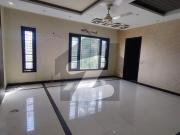 Like new condition 300 yards bungalow for rent in dha...
