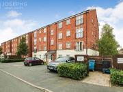 Lilac Gardens, Bolton BL3, 2 bed flat to rent, £3,727...