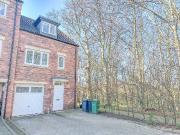 Lime Drive, Leeds LS14, 3 bed town house to rent, £1,395...