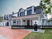 Limited Unit ! Brand New End Lot 2 Storey Semi D...