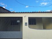 LINDA CASA 02 QUARTOS, REFORMADA COM GARAGEM