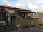 linda casa 3 quartos suite piscinas no Condomínio Vale...