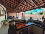 LINDA CASA 4 QUARTOS COM HABITE SE BAIRRO CAMARGOS!