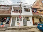 LINDA CASA A 1 CUADRA DEL MERCADO 10 CANTO GRANDE