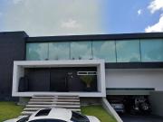 LINDA CASA A LA VENTA, EN CUMBRES DEL LAGO, QUERETARO....