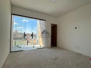 LINDA CASA À VENDA COM TRÊS QUARTOS, 2 VAGAS, BAIRRO...