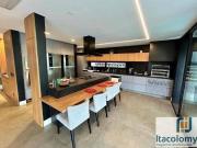 Linda casa a venda em Alphaville