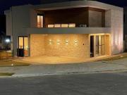 Linda Casa à Venda no Alphaville Vespasiano – 4 Quartos...