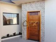 Linda casa à venda no Bairro Quinta de Santa Cruz em Taubaté