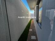 LINDA CASA À VENDA NO JARDIM KARAÍBA COM 3 SUÍTES