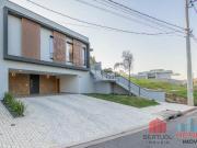 Linda casa à vendas no Condomínio Villa D´oro