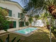 Linda casa alto padrão p/venda/Locação c/318m2 e 03...