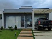 Linda casa c/ 4 dorm sendo 2 suítes, piscina, área...