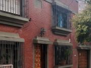 Linda Casa céntrica 4 dormit, gge,varios autos, patio,...