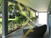 LINDA CASA CINEMATOGRAFICA EM CONDOMINIO FECHADO PÉ NA...