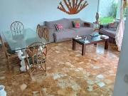 Linda casa com 05 dorms, sendo 4 suítes, com piscina a...