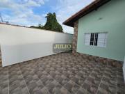 Linda casa com 2 dorms, suíte e piscina no Jussara
