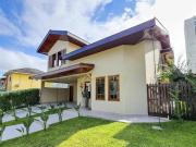 Linda Casa com 3 dormitórios à venda, 282 m² por R$...