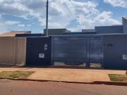 Linda casa com 3 quartos e espaÃ§o de terreno