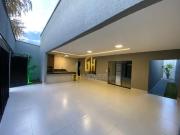 Linda casa com 3 quartos sendo 1 suíte no Buriti Sereno