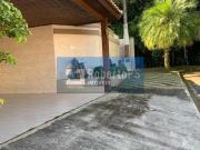 Linda casa com 4 dormitórios, 3 suítes e piscina no Urbanova