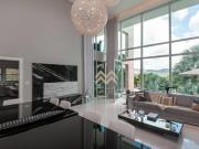 Linda Casa com 4 Quartos à Venda, 561 m² por R$...