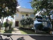 Linda casa com 5 quartos no condomínio Nova Gramado