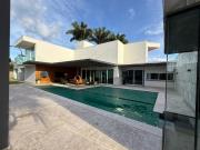 Linda casa com 650m² e 3 suítes no Park Way Linda casa com 650m² e 3 suítes no Park Way