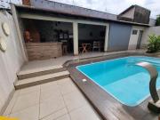 Linda casa com área gourmet e piscina