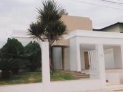 Linda casa com Jacuzzi Condomínio Quintas do Sol QD 04...