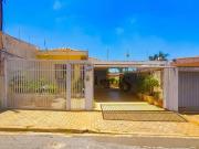 Linda Casa com Localização Privilegiada à venda, Vila...