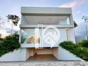 Linda casa com piscina, 4 dormitórios à venda no...