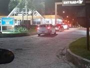 Linda casa com porteira fechada em condomínio fechado...