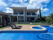 Linda casa com vista fantástica!