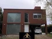 LINDA CASA CON PISCINA EN VENTA EN VENADO 1