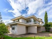 LINDA CASA CONDOMINIO PRIVE LAGO NORTE