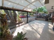 LINDA CASA DE 2 NIVELES EN PRADOS DEL NORTE 350M2 AL