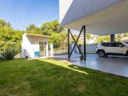 Linda casa de 3 quartos, com estilo moderno, com bosque...