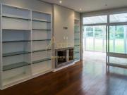 Linda casa de 820 m² útil com 5 dormitórios no Real Parque